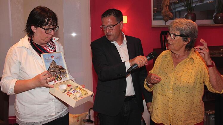 BRK Kren aus Adelsdorf, (von links) Bettina Pöschl, Karsten Fischkal, Ruth Hausammann Foto: Johanna Blum