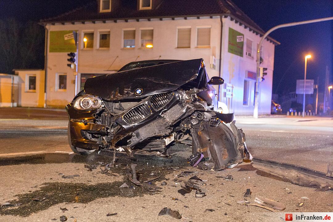 Coburg: Zwei Autos kollidieren an Kreuzung – zwei Verletzte
