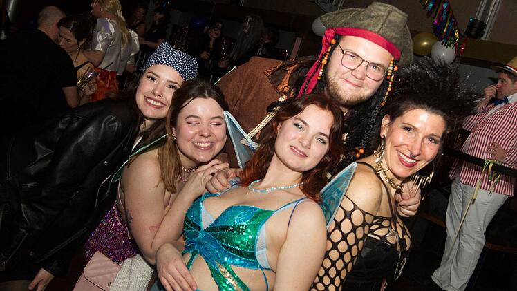 Fasching in Franken: Die besten Bilder der Faschingspartys 2023 in Nürnberg, Schweinfurt und Co.