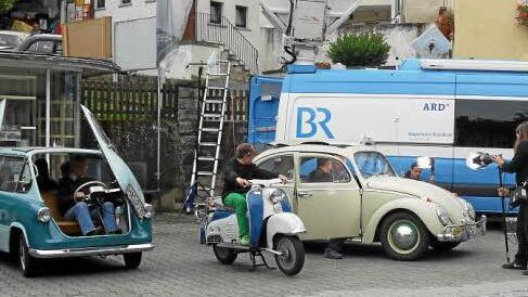 Die Oldtimer fuhren vor dem Museum auf.