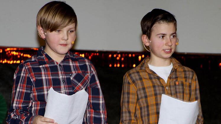 Der Nachwuchs war mit Simon Hofmann (links) und Felix Schorr (rechts) dabei. Foto: Günther Geiling