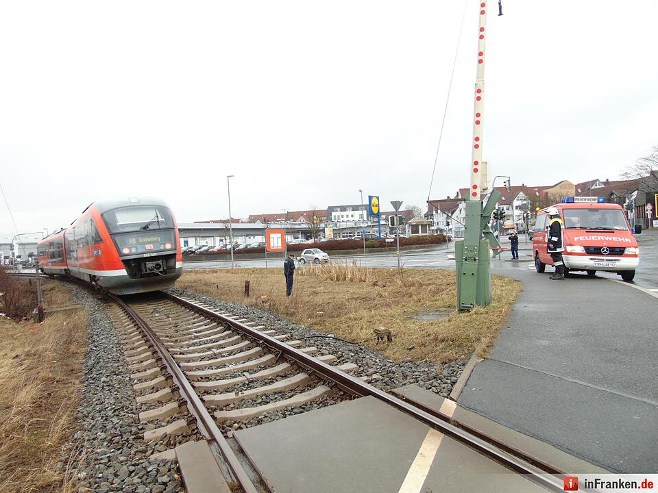 Zug streift Frau in Eschenau