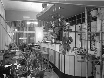 Blick in die damals neue eröffnete Coburger Milchbar des Jahres 1957.Foto: Hoch