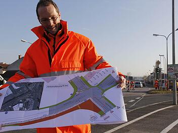 Harald Thiele vom Staatlichen Bauamt hat den Überblick über die Baustelle am Münchner Ring. Foto: Sebastian Martin