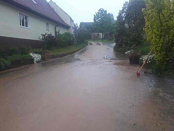 Viele Straßen, wie hier in Langenstadt, waren nach dem Starkregen überflutet. Foto: privat