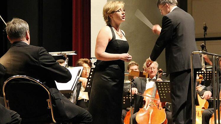 Sopranistin Marion Schmid glänzt als Solistin beim Mozart-Abend des Kulmbacher Kammerorchesters. Fotos: Katharina Müller-Sanke