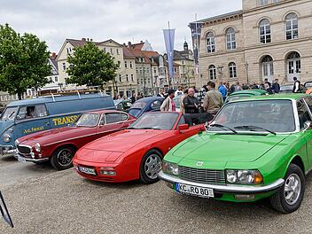 Auf dem Coburger Schlossplatz: Hunderte von Oldtimern konnten bestaunt werden.