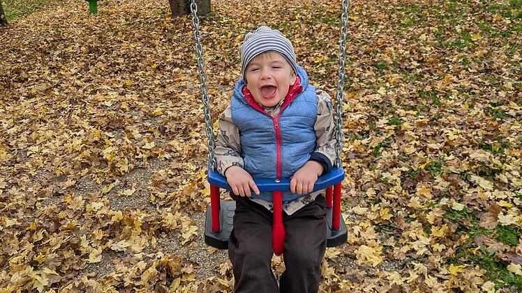 Charlie (3) aus Bamberg schwer erkrankt - Mutter steht vor Mammutaufgabe