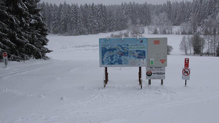 Der Einstieg in die Loipen am Walberngrüner Gletscher am Walberngrüner Sportheim. Foto: Matthias Beetz