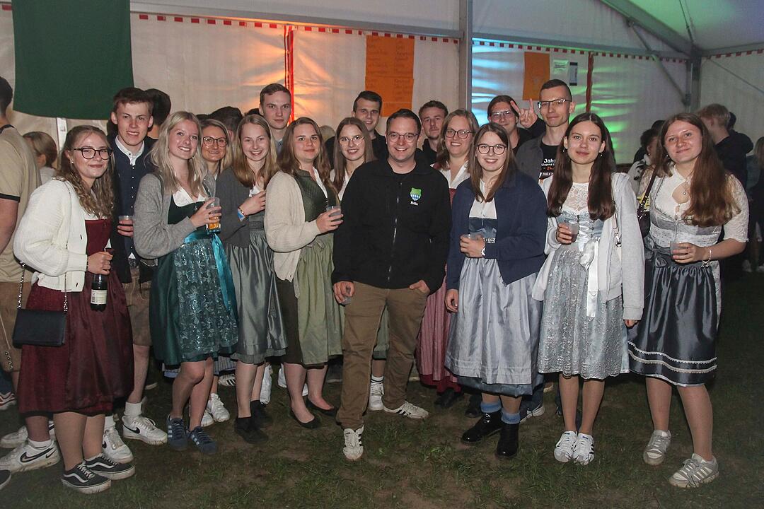 Festabend mit &bdquo;M&ouml;lltal Sound&ldquo;
