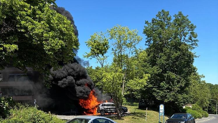 Lichtenfels: Gewaltige Rauchs&auml;ule verursacht Feuerwehreinsatz