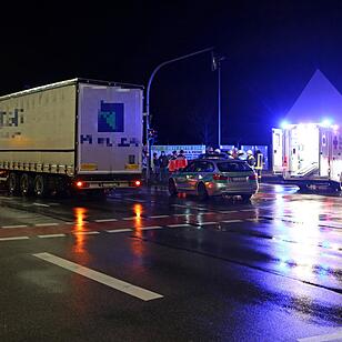 Berliner Ring in Bamberg: Pkw kollidiert mit Lkw