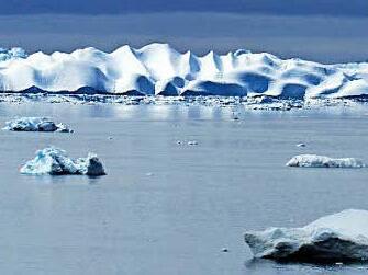 Eislandschaften prägen Grönland.  Foto: Josef Röhrle