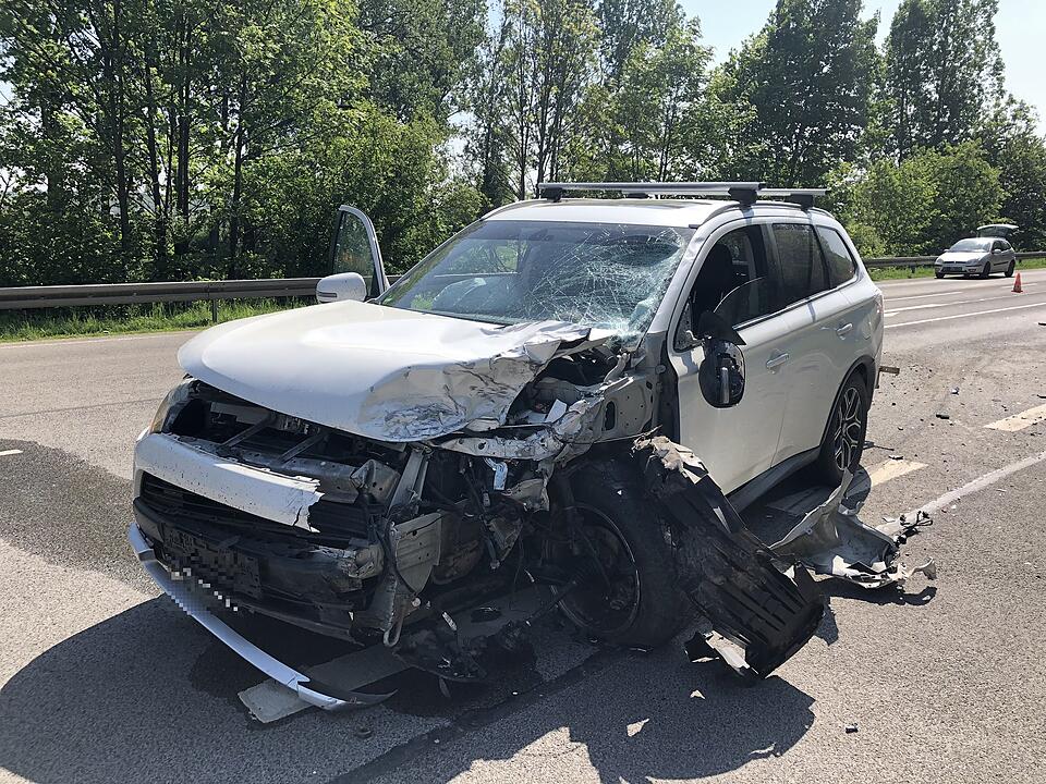 Kradfahrer verstirbt nach FrontalzusammenstoÃŸ