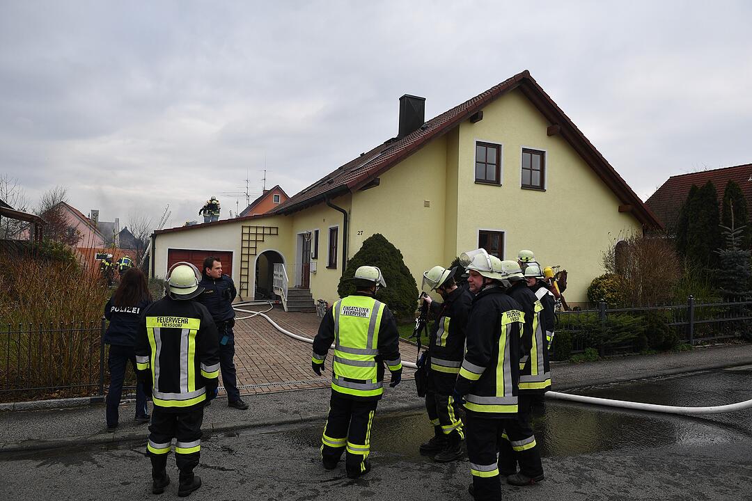Kreis Bamberg: Feuer greift auf Wohnhaus über