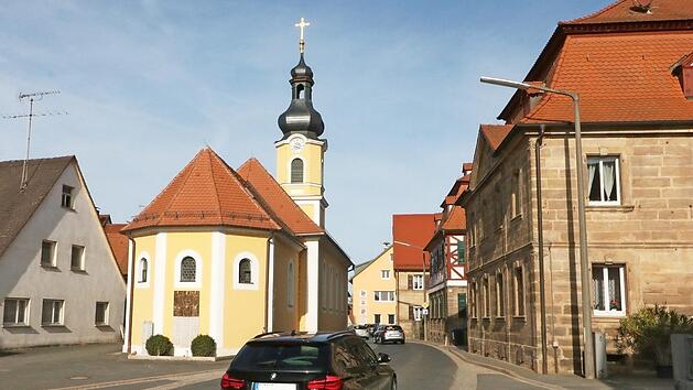 T&auml;glich qu&auml;len sich 15&nbsp;000 Autos durch das Nadel&ouml;hr Gosberg. Eine Umgehung wird seit Jahren gefordert.  Foto: Josef Hofbauer