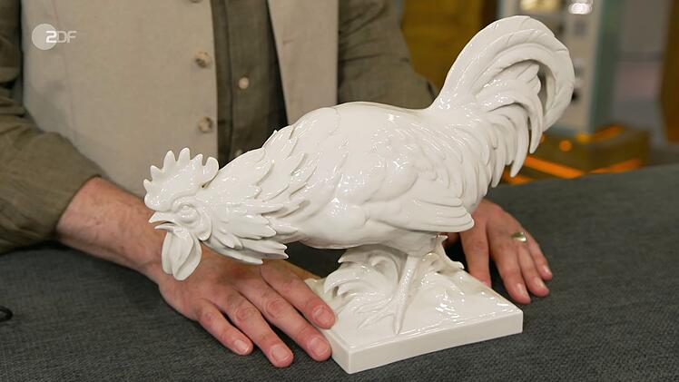 Als weiteres Objekt der Sendung schrieb Colmar Schulte-Goltz einen Porzellan-Hahn dem Künstler Edmund Sode zu, der die Plastik zwischen 1918 und 1925 für die Schwarzburger Werkstätten gefertigt hatte.