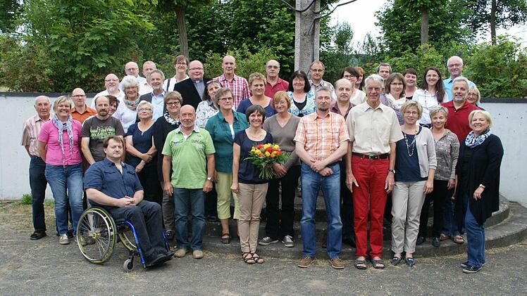 Der neue Dekanatsrat Haßberge kam zu seiner konstituierenden Sitzung in Limbach zusammen. Als Vorsitzende geht Klaudia Schwarz (vorne Mitte) in ihre zweite Amtszeit. Foto: sw