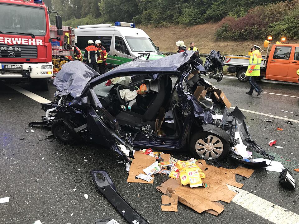 Schwerer Unfall nach Starkregen auf A9 bei Bayreuth