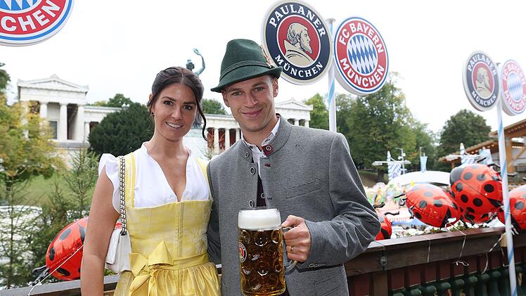Im Oktober 2025 besuchten Joshua und Lina Kimmich gemeinsam das M&uuml;nchner Oktoberfest. Es h&auml;tte nicht viel gefehlt und der Besuch w&auml;re wahrscheinlich ausgefallen - wegen eines Vereinswechsels.