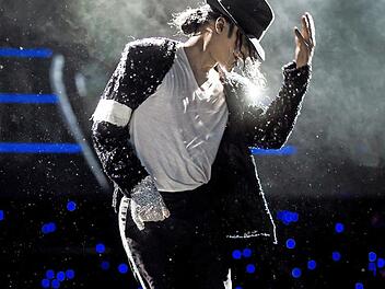 Fast wie das Original: Darsteller in dem Musical "Beat it!" (Probenfoto) Foto: PR