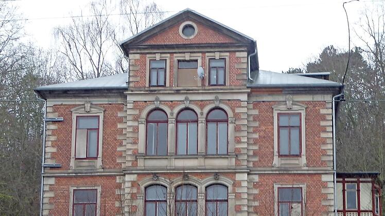 Die 2015 gesicherte Villa im Stil der Neurenaissance könnte einem vierspurigen Ausbau des Weichengereuths zum Opfer fallen, fürchten die Altstadtfreunde.