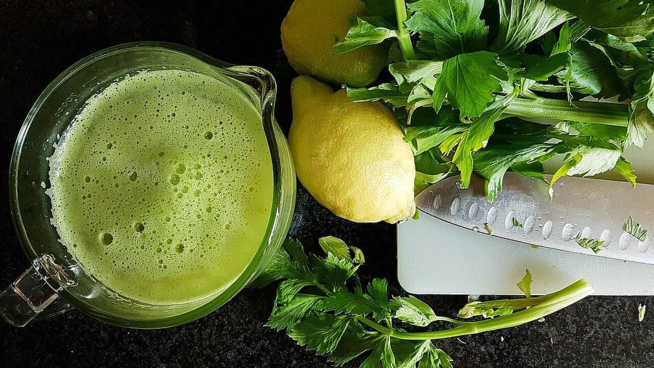 Frisch zubereiteter Smoothie Frisch zubereiteter Smoothie