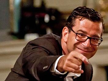 "Herzlich willkommen": Intendant Bodo Busse begrüßt neue Ensemblemitglieder am Landestheater.Foto: Jochen Berger