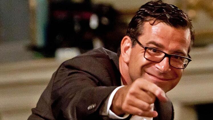 "Herzlich willkommen": Intendant Bodo Busse begrüßt neue Ensemblemitglieder am Landestheater.Foto: Jochen Berger