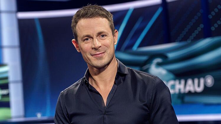 Alexander Bommes bleibt der "Sportschau" als Moderator erhalten, wird aber weniger Sendungen moderieren.