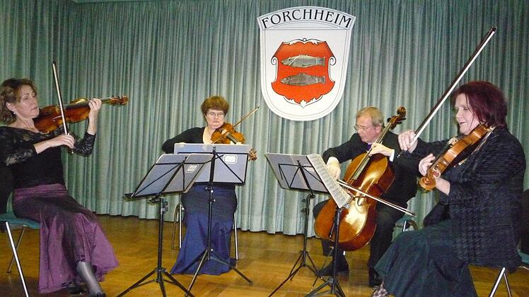 Die vier Musiker kennen sich von Kindesbeinen an. Entsprechend harmonisch ist ihr Zusammenspiel. Fotos: Görner