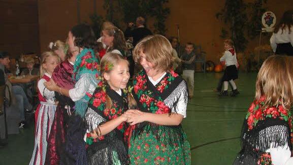 Die Tanzgruppe aus Kindern und Jugendlichen ist immer offen für weitere begeisterte Tänzer, die eine Tradition aufrecht erhalten wollen.