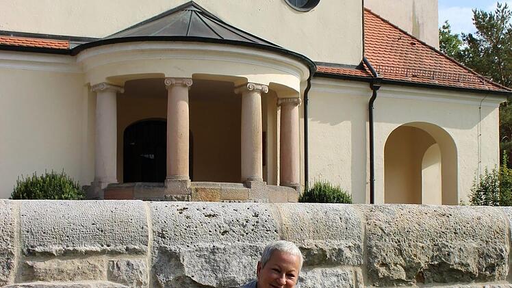 Ruth Stepan läuft mit ihren Hunden täglich ins Staatsbad und beseitigt den Müll anderer Leute. Foto: Julia Raab
