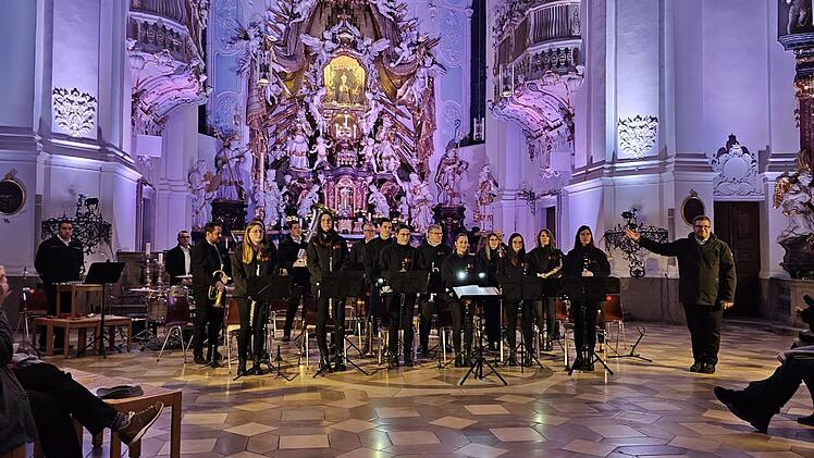 Das Konzert „Musik in allen Farben“ des Musikvereins Gößweinstein in der Basilika begeisterte die Zuhörer.