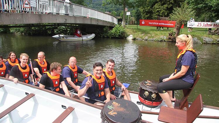 ... sie kamen wieder auf Platz 2 - 18 Hundertstel hinter den ATS-Schwimmern. Fotos: Sonja Adam