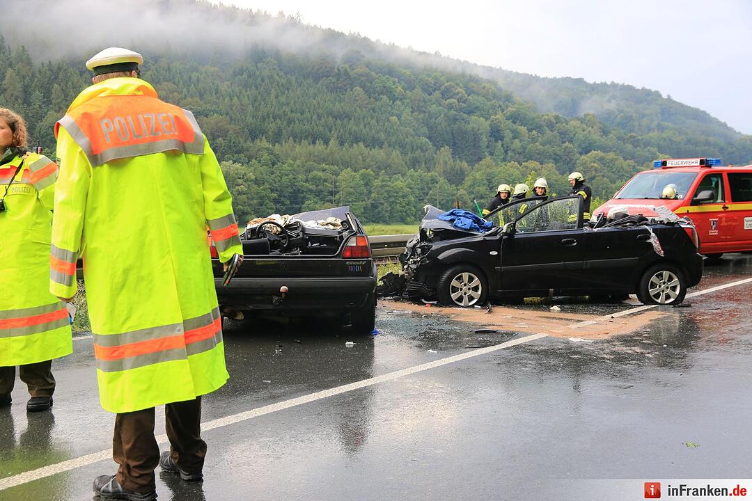 Fünf Verletzte bei Unfall auf B289 bei Kauerndorf