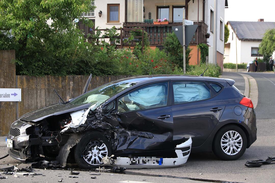 Betrunkener prallt in Gegenverkehr in Mühlendorf