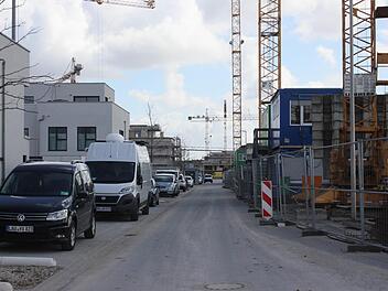 Noch ist Großbaustelle im zweiten Bauabschnitt der Herzo Base. Die "fehlenden" Gehwege in den Ringstraßen sorgen dennoch weiterhin für Diskussion.  Foto: Bernhard Panzer