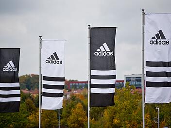 Herzogenaurach: Adidas überrascht Experten mit stärkerem Wachstum als erwartet