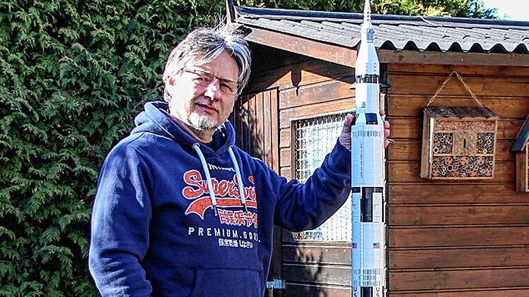 Mit Leib und Seele Hobby-Astronom: Ulf Fiebig aus Kitzingen weiß, was am Himmel vor sich geht.