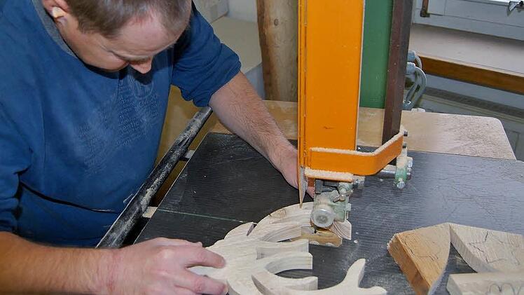 Hölzerne Hirschgeweihe sind heuer im Trend. Foto: Sigismund von Dobschütz