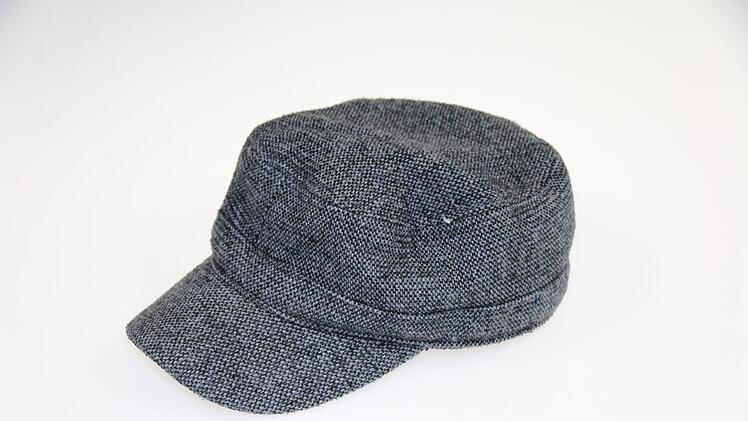 Au&szlig;erdem wurde bei dem Mann eine grau-schwarze M&uuml;tze gefunden. Foto: Polizei Bamberg-Stadt