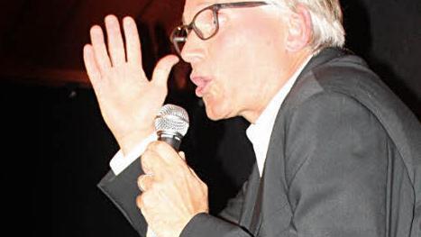 Als Erzähler und jemand, der ins Erzählte einstieg, war Wolfgang Krebs ganz in seinem Element. Fotos: Markus Häggberg
