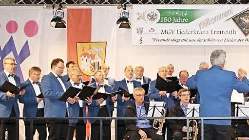 Die von Martin Wölfel geleiteten Liederkranz und Posaunenchor Ermreuth beim Gruppenkonzert im letzten Jahr anlässlich der 150-Jahr-Feier des Gesangvereins. Fotos: fra-press/Archiv