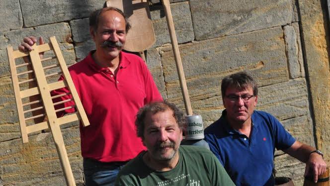 Axel Fella, Kurt Adler und Ludwig Müller (von links) erwarben das Brauhaus vor 20 Jahren, um es auf den Stand der Technik zu brinen. Foto: Simon Albrecht