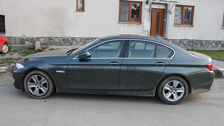 In seinem eigenen Auto wurde der Schweizer Anwalt entführt. Die Odyssee endete in Kautendorf bei Hof, das Auto wurde später im tschechischen Krovi gefunden. Foto: Polizei