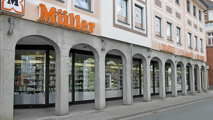Der Drogeriemarkt Müller verlässt die Innenstadt. Das Unternehmen hat den Mietvertrag für das Filialgebäude gekündigt. Fotos: Alexander Hartmann