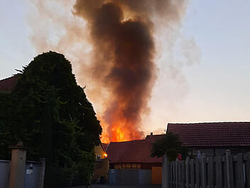 Scheune in Kleinlangheim brennt vollständig ab Scheune in Kleinlangheim brennt vollständig ab
