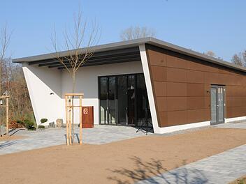 Die neue Aussegnungshalle in Dormitz Foto: Karl Heinz Wirth