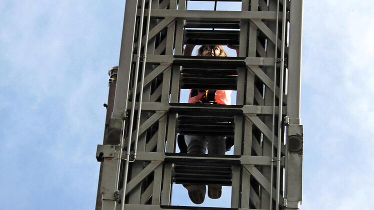 Hoch hinaus ging es auf der Drehleiter zu ganz neuen Perspektiven.